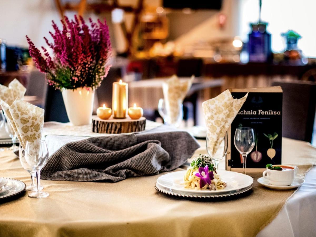Hotel Feniks Гниежно Екстериор снимка